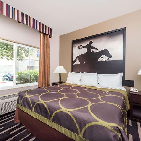 Super 8 By Wyndham Fort Worth North Bagian luar foto
