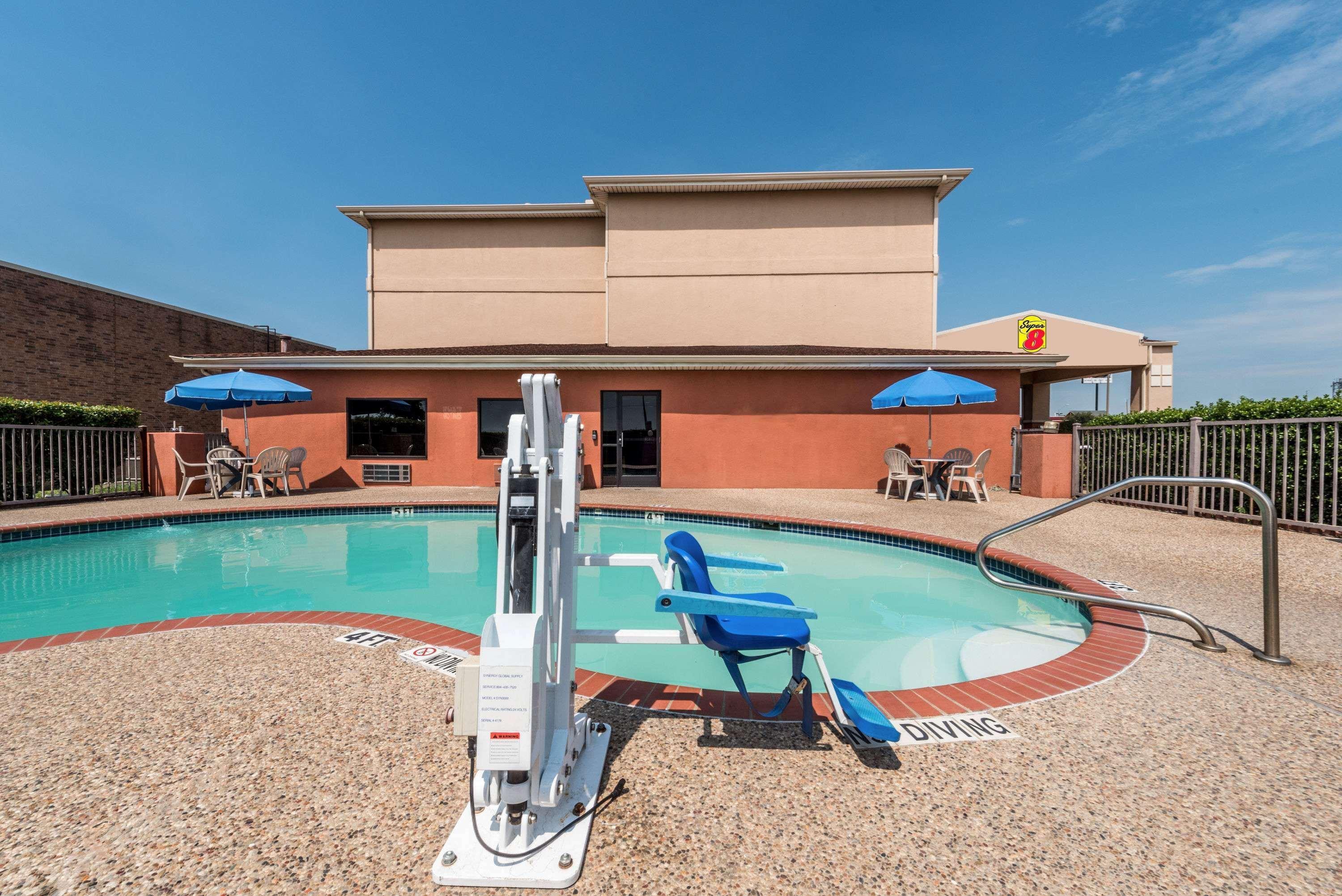 Super 8 By Wyndham Fort Worth North Bagian luar foto